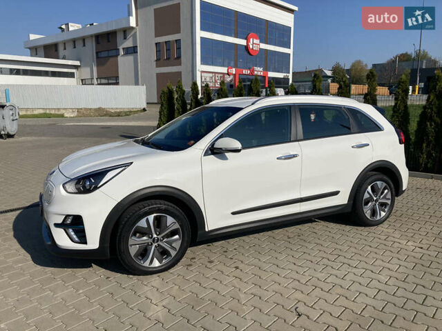Білий Кіа Niro, об'ємом двигуна 0 л та пробігом 147 тис. км за 18200 $, фото 1 на Automoto.ua