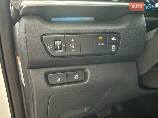 Белый Киа Niro, объемом двигателя 0 л и пробегом 122 тыс. км за 17999 $, фото 28 на Automoto.ua