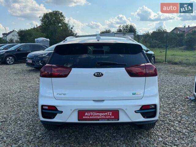 Белый Киа Niro, объемом двигателя 0 л и пробегом 59 тыс. км за 22800 $, фото 13 на Automoto.ua