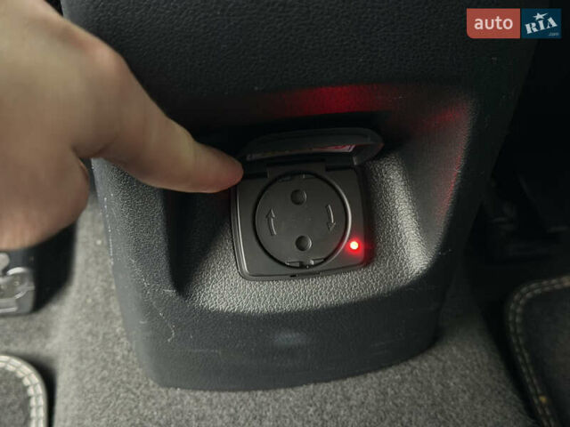 Белый Киа Niro, объемом двигателя 0 л и пробегом 39 тыс. км за 23400 $, фото 31 на Automoto.ua