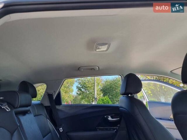 Белый Киа Niro, объемом двигателя 0 л и пробегом 65 тыс. км за 21750 $, фото 21 на Automoto.ua