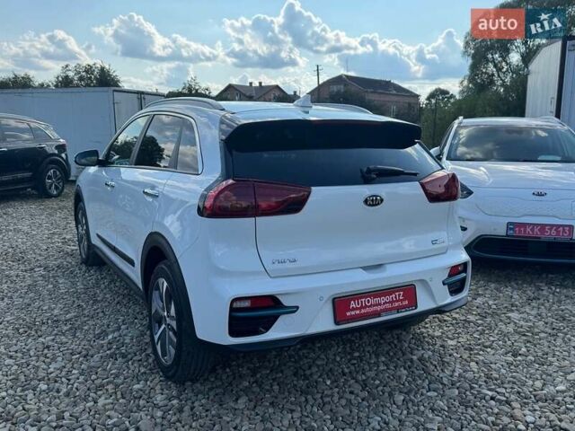 Білий Кіа Niro, об'ємом двигуна 0 л та пробігом 59 тис. км за 23800 $, фото 12 на Automoto.ua