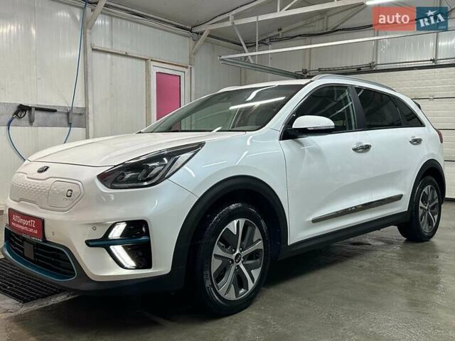 Білий Кіа Niro, об'ємом двигуна 0 л та пробігом 35 тис. км за 24400 $, фото 23 на Automoto.ua