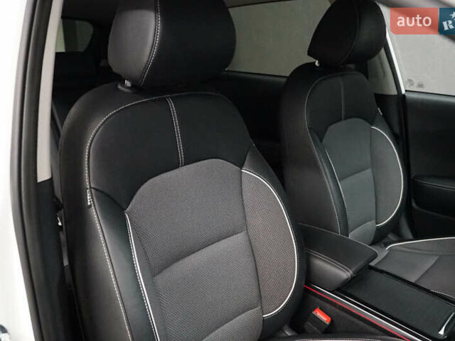 Киа Niro 2021 в Киеве на Automoto.ua Белый Киа Niro, объемом двигателя 0 л и пробегом 52 тыс. км за 18200 $, фото 10 на Automoto.ua