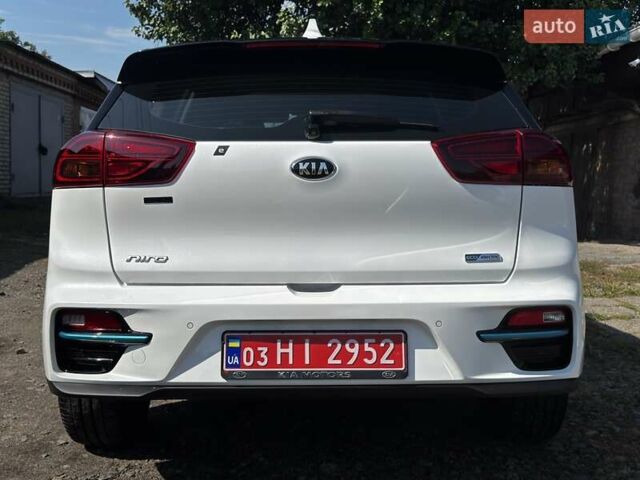 Белый Киа Niro, объемом двигателя 0 л и пробегом 140 тыс. км за 17800 $, фото 10 на Automoto.ua