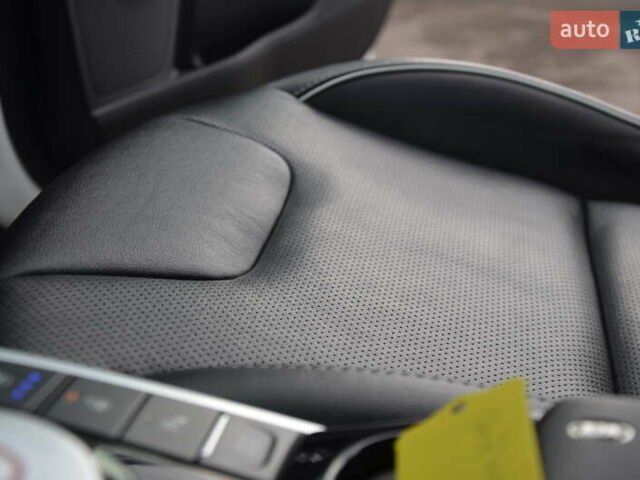 Белый Киа Niro, объемом двигателя 0 л и пробегом 73 тыс. км за 19548 $, фото 43 на Automoto.ua