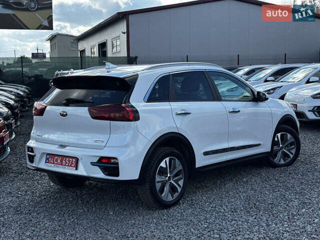 Белый Киа Niro, объемом двигателя 0 л и пробегом 53 тыс. км за 19999 $, фото 8 на Automoto.ua