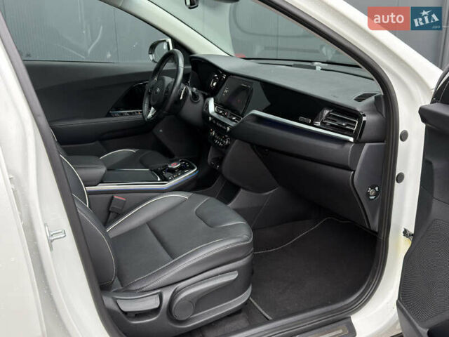 Белый Киа Niro, объемом двигателя 0 л и пробегом 51 тыс. км за 24200 $, фото 61 на Automoto.ua