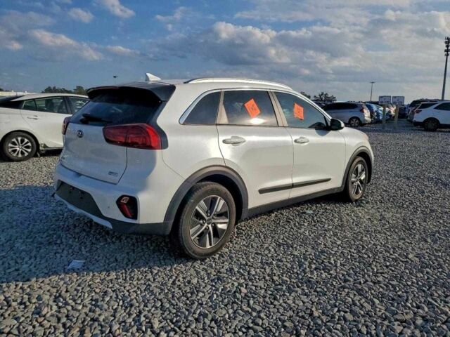 Белый Киа Niro, объемом двигателя 1.6 л и пробегом 65 тыс. км за 3500 $, фото 2 на Automoto.ua