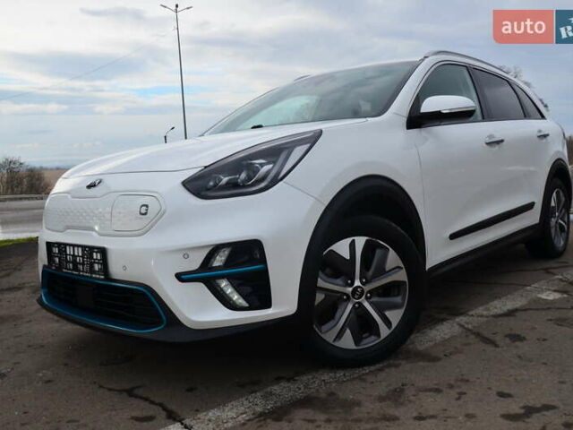 Белый Киа Niro, объемом двигателя 0 л и пробегом 73 тыс. км за 19548 $, фото 7 на Automoto.ua