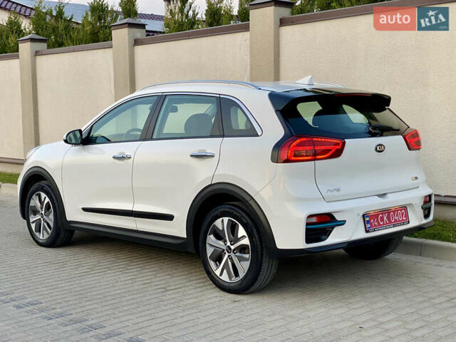 Білий Кіа Niro, об'ємом двигуна 0 л та пробігом 68 тис. км за 20750 $, фото 10 на Automoto.ua