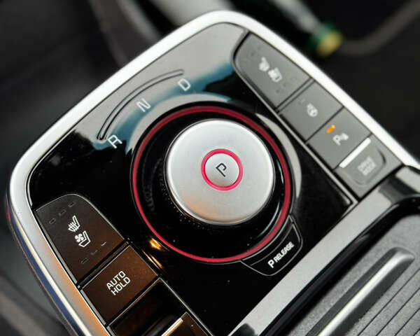 Білий Кіа Niro, об'ємом двигуна 0 л та пробігом 117 тис. км за 19750 $, фото 49 на Automoto.ua