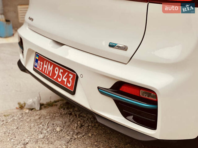 Белый Киа Niro, объемом двигателя 0 л и пробегом 164 тыс. км за 17750 $, фото 23 на Automoto.ua