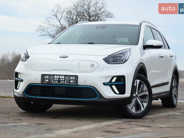Белый Киа Niro, объемом двигателя 0 л и пробегом 73 тыс. км за 19548 $, фото 13 на Automoto.ua