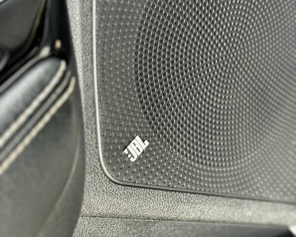 Білий Кіа Niro, об'ємом двигуна 0 л та пробігом 117 тис. км за 19750 $, фото 42 на Automoto.ua