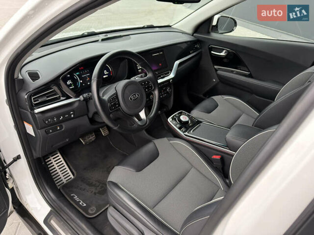 Белый Киа Niro, объемом двигателя 0 л и пробегом 39 тыс. км за 23400 $, фото 15 на Automoto.ua