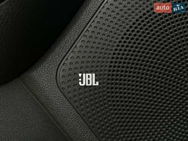 Белый Киа Niro, объемом двигателя 0 л и пробегом 38 тыс. км за 24700 $, фото 6 на Automoto.ua