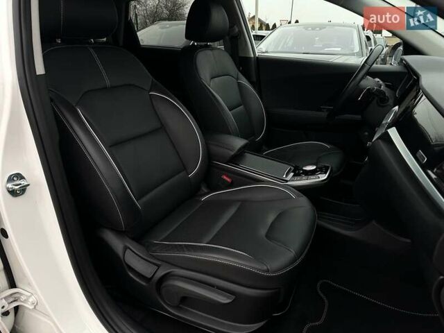 Белый Киа Niro, объемом двигателя 0 л и пробегом 38 тыс. км за 24700 $, фото 102 на Automoto.ua