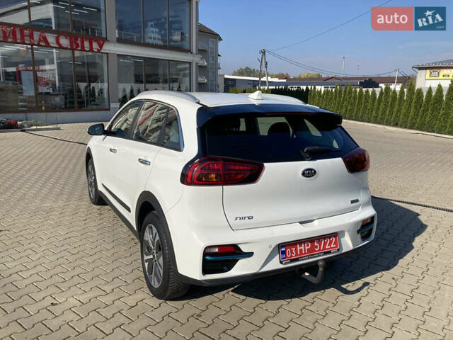 Білий Кіа Niro, об'ємом двигуна 0 л та пробігом 147 тис. км за 18200 $, фото 3 на Automoto.ua