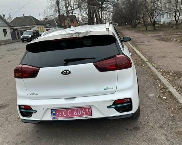 Белый Киа Niro, объемом двигателя 0 л и пробегом 1 тыс. км за 17950 $, фото 6 на Automoto.ua