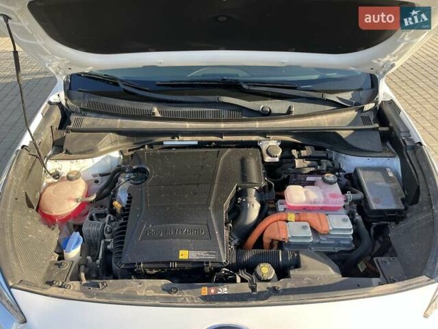 Білий Кіа Niro, об'ємом двигуна 1.58 л та пробігом 17 тис. км за 25900 $, фото 20 на Automoto.ua