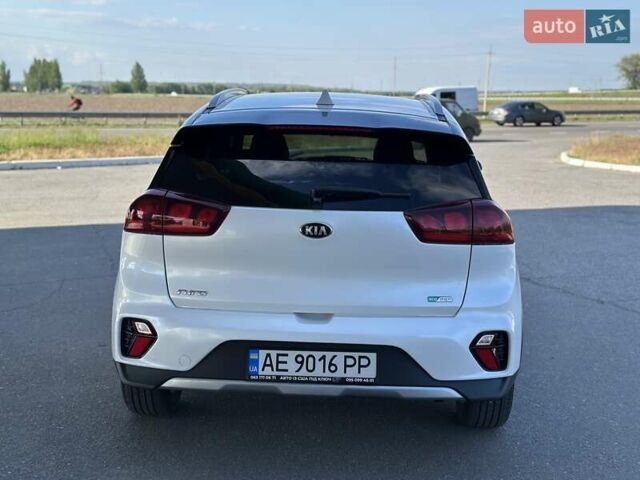 Белый Киа Niro, объемом двигателя 1.58 л и пробегом 18 тыс. км за 25900 $, фото 21 на Automoto.ua