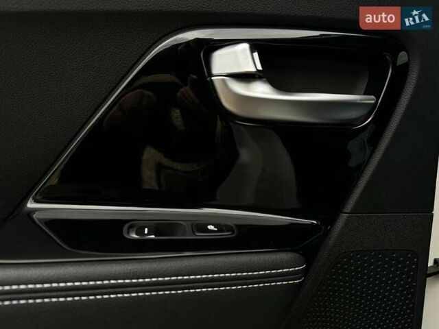 Білий Кіа Niro, об'ємом двигуна 0 л та пробігом 62 тис. км за 24500 $, фото 76 на Automoto.ua
