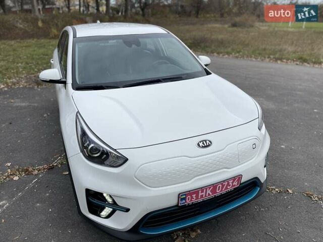 Белый Киа Niro, объемом двигателя 0 л и пробегом 96 тыс. км за 16800 $, фото 2 на Automoto.ua