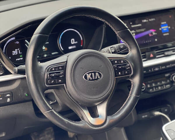 Белый Киа Niro, объемом двигателя 0 л и пробегом 150 тыс. км за 18299 $, фото 16 на Automoto.ua