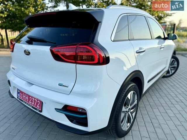 Белый Киа Niro, объемом двигателя 0 л и пробегом 82 тыс. км за 18950 $, фото 23 на Automoto.ua
