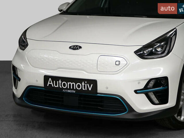 Киа Niro 2021 в Киеве на Automoto.ua Белый Киа Niro, объемом двигателя 0 л и пробегом 52 тыс. км за 18200 $, фото 1 на Automoto.ua
