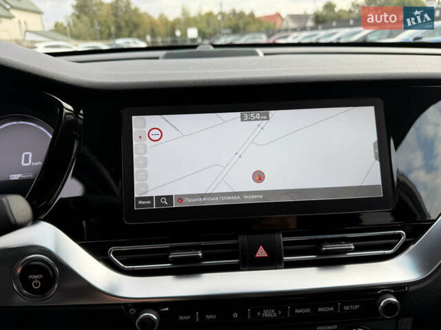 Білий Кіа Niro, об'ємом двигуна 0 л та пробігом 82 тис. км за 23266 $, фото 62 на Automoto.ua