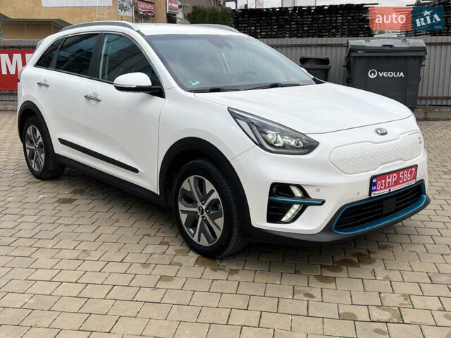 Белый Киа Niro, объемом двигателя 0 л и пробегом 129 тыс. км за 19200 $, фото 9 на Automoto.ua