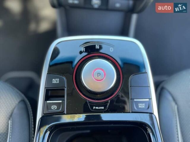 Белый Киа Niro, объемом двигателя 0 л и пробегом 95 тыс. км за 16500 $, фото 50 на Automoto.ua