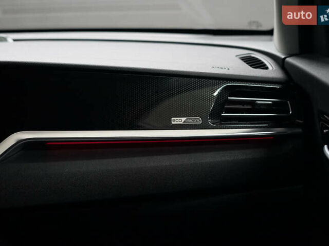 Киа Niro 2021 в Киеве на Automoto.ua Белый Киа Niro, объемом двигателя 0 л и пробегом 52 тыс. км за 18200 $, фото 25 на Automoto.ua