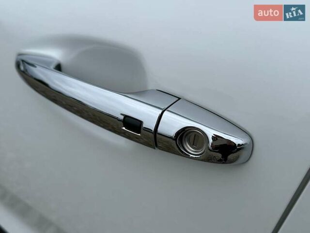 Белый Киа Niro, объемом двигателя 0 л и пробегом 56 тыс. км за 23400 $, фото 27 на Automoto.ua