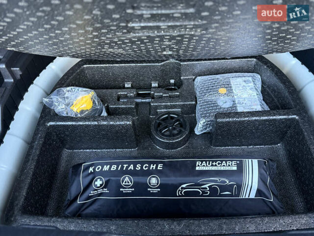 Белый Киа Niro, объемом двигателя 0 л и пробегом 80 тыс. км за 17800 $, фото 69 на Automoto.ua