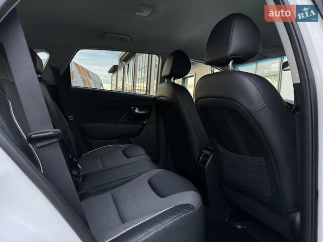 Белый Киа Niro, объемом двигателя 0 л и пробегом 113 тыс. км за 17800 $, фото 55 на Automoto.ua