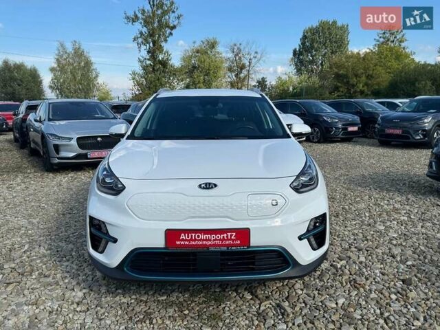 Білий Кіа Niro, об'ємом двигуна 0 л та пробігом 59 тис. км за 23800 $, фото 17 на Automoto.ua