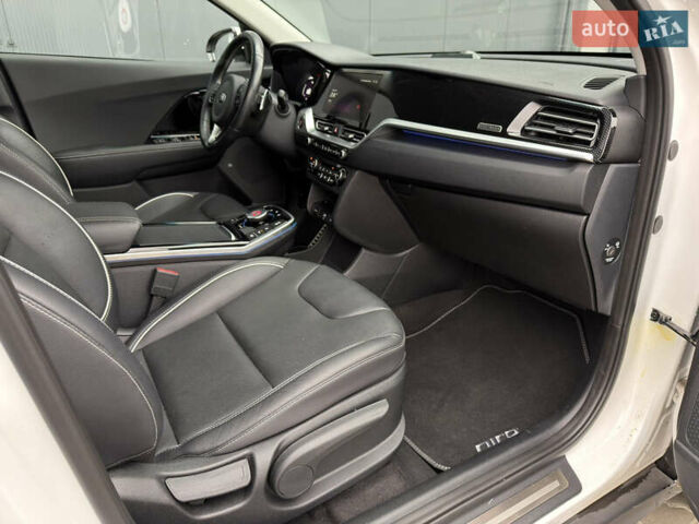 Белый Киа Niro, объемом двигателя 0 л и пробегом 51 тыс. км за 24200 $, фото 65 на Automoto.ua