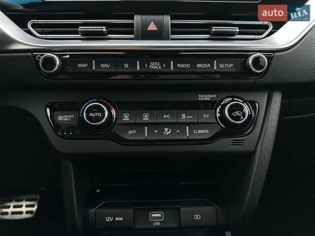 Белый Киа Niro, объемом двигателя 0 л и пробегом 38 тыс. км за 24700 $, фото 70 на Automoto.ua