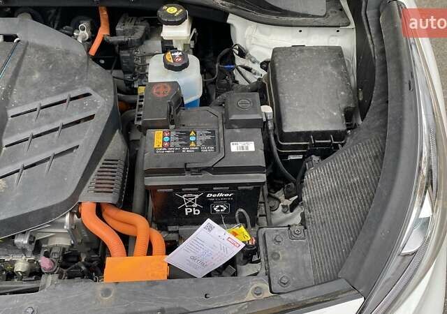 Белый Киа Niro, объемом двигателя 0 л и пробегом 63 тыс. км за 22500 $, фото 43 на Automoto.ua