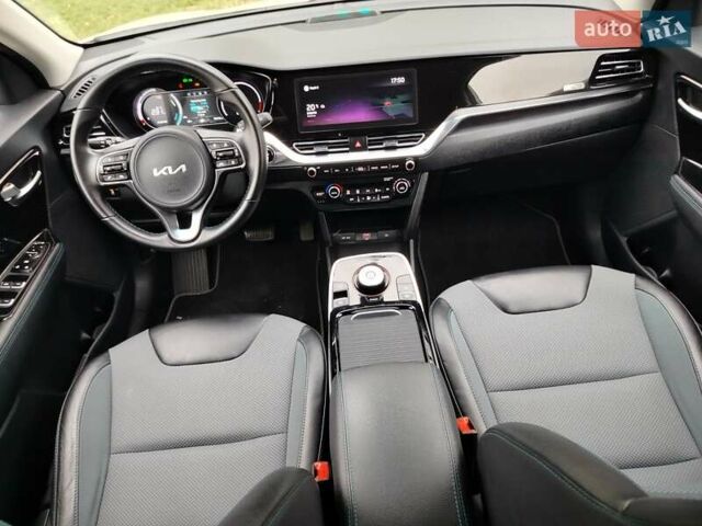 Белый Киа Niro, объемом двигателя 0 л и пробегом 74 тыс. км за 19700 $, фото 44 на Automoto.ua