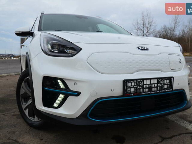 Белый Киа Niro, объемом двигателя 0 л и пробегом 73 тыс. км за 19548 $, фото 17 на Automoto.ua