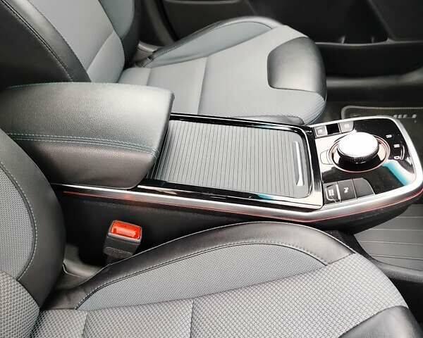 Білий Кіа Niro, об'ємом двигуна 0 л та пробігом 75 тис. км за 19700 $, фото 44 на Automoto.ua