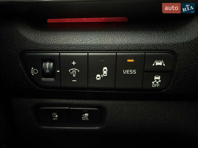 Белый Киа Niro, объемом двигателя 0 л и пробегом 54 тыс. км за 24700 $, фото 43 на Automoto.ua