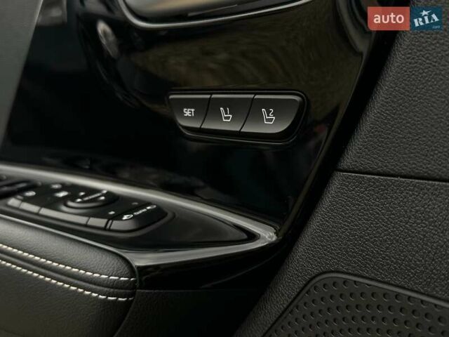 Білий Кіа Niro, об'ємом двигуна 0 л та пробігом 62 тис. км за 24500 $, фото 5 на Automoto.ua