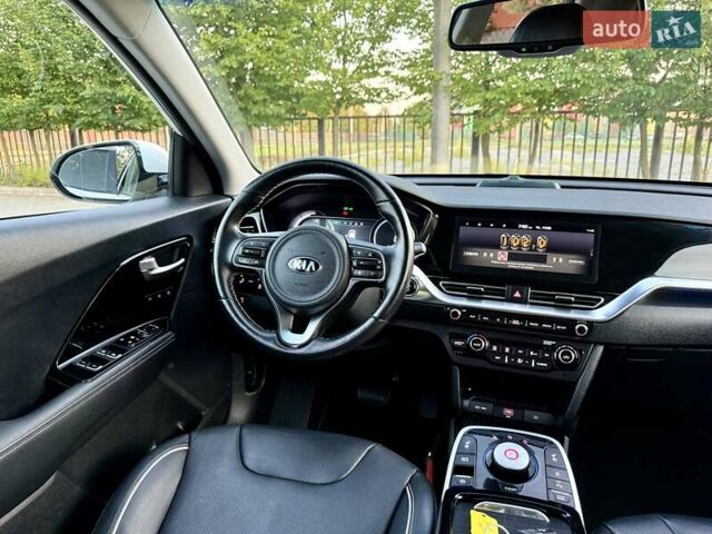 Белый Киа Niro, объемом двигателя 0 л и пробегом 82 тыс. км за 18950 $, фото 107 на Automoto.ua