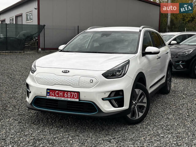 Белый Киа Niro, объемом двигателя 0 л и пробегом 48 тыс. км за 24350 $, фото 2 на Automoto.ua