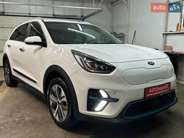 Белый Киа Niro, объемом двигателя 0 л и пробегом 38 тыс. км за 24700 $, фото 32 на Automoto.ua